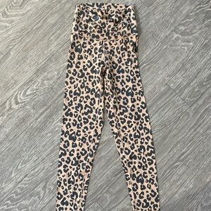 Aerie Offline Real Me High Rise Cheetah Print Twist Waist 7/8 Leggings Size XS